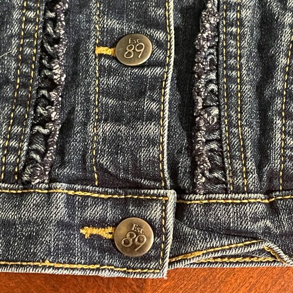 Baby Girls Denim Jacket With Ruffle Detail The Childrens Place Size 12-18 Months - Picture 5 of 9